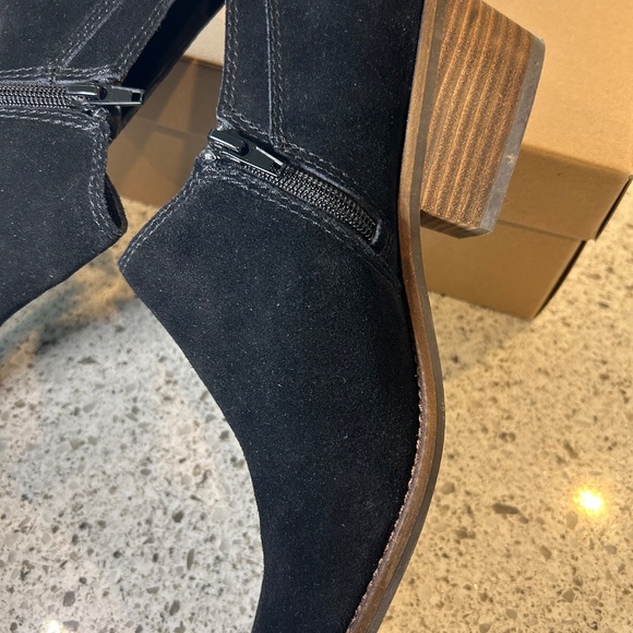 Lucky Brand's Feltyn booties - Picture 8 of 15